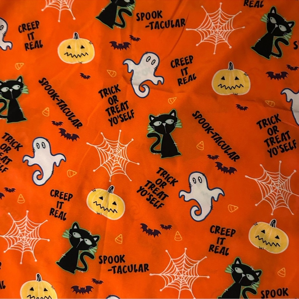 Scrubstar Medium Orange Halloween Scrub Top‎ with Ghosts and Pumpkins - Picture 6 of 6